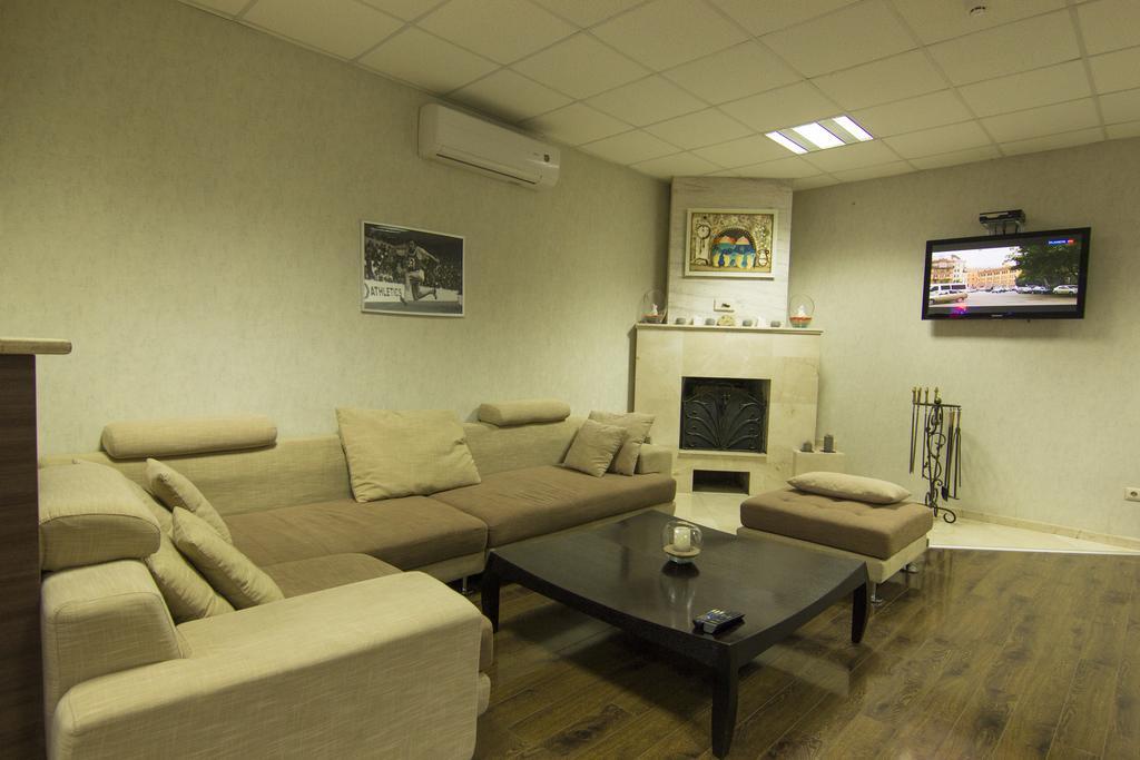 טביליסי Athletics Hotel מראה חיצוני תמונה